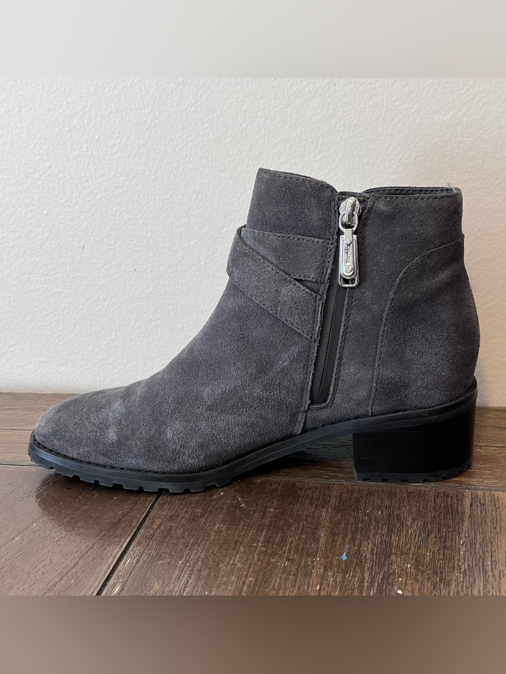 Blondo Grey Waterproof Booties Womens size 6 - Picture 4 of 11